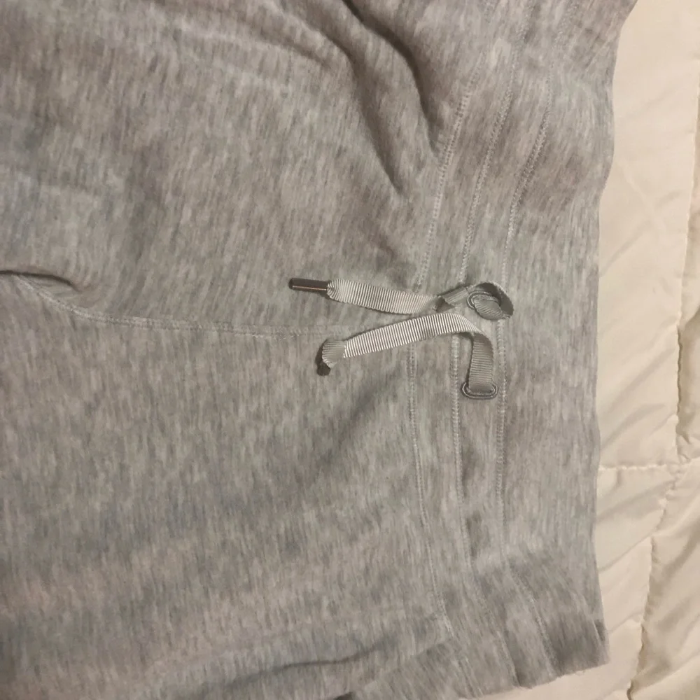 Lululemon Ready to Rulu High-Rise Jogger in Heather Grey - Picture 4 of 8